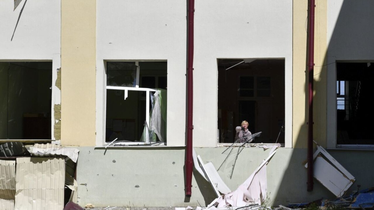 Moskva zrušila školákom v Mariupole letné prázdniny, majú sa pripravovať na prechod na ruský učebný plán