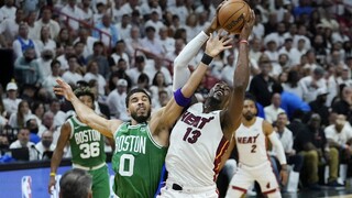 NBA: Boston Celtics zdolal Miami Heat, po 12 rokoch si zahrá o trofej Larryho O'Briena