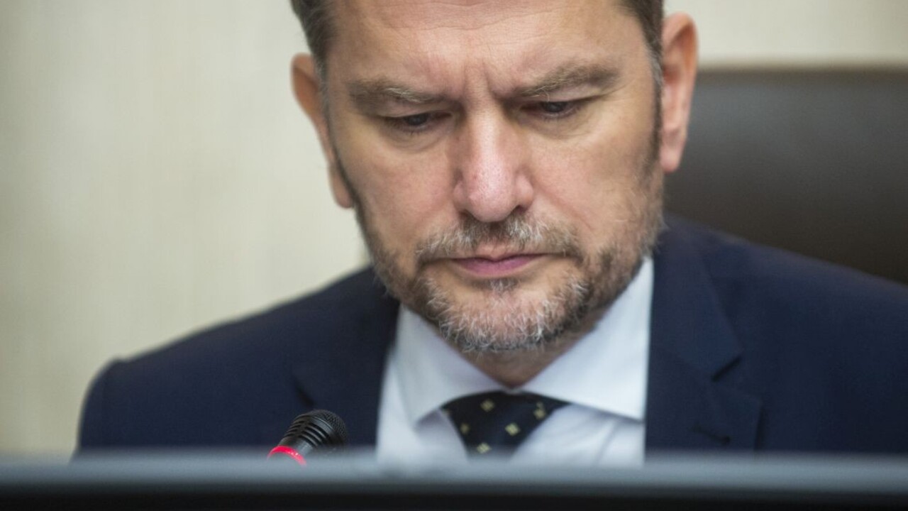 Matovič kritizoval aj Doležala. Minister dopravy vraj hrá zbabelé hry