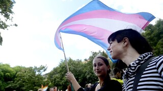 Transrodovým ľuďom na Slovensku to chcú ešte viac sťažiť, poslanci navrhujú úpravu v zákone