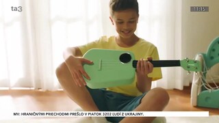 Stačí len následovať svetlá a naslúchať hudbe. Aké sú výhody elektrického ukulele?