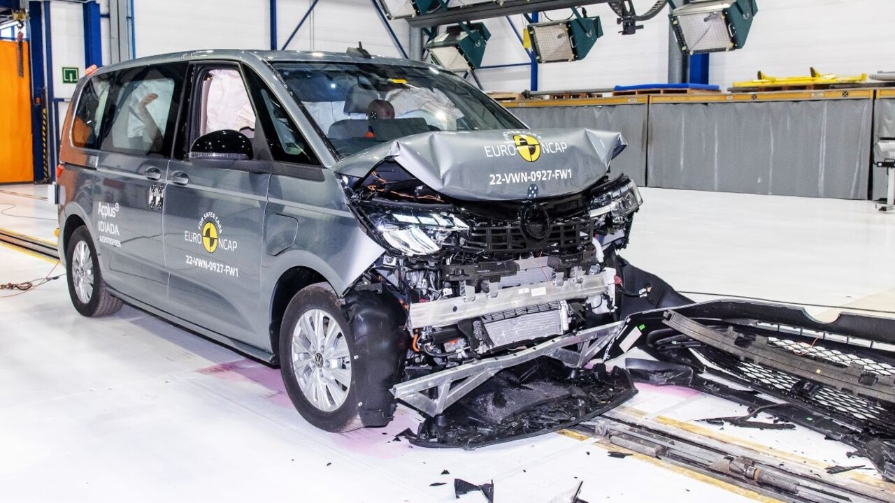 Volkswagen Multivan absolvoval nárazové testy. Ako si počínala novinka v rôznych situáciách?