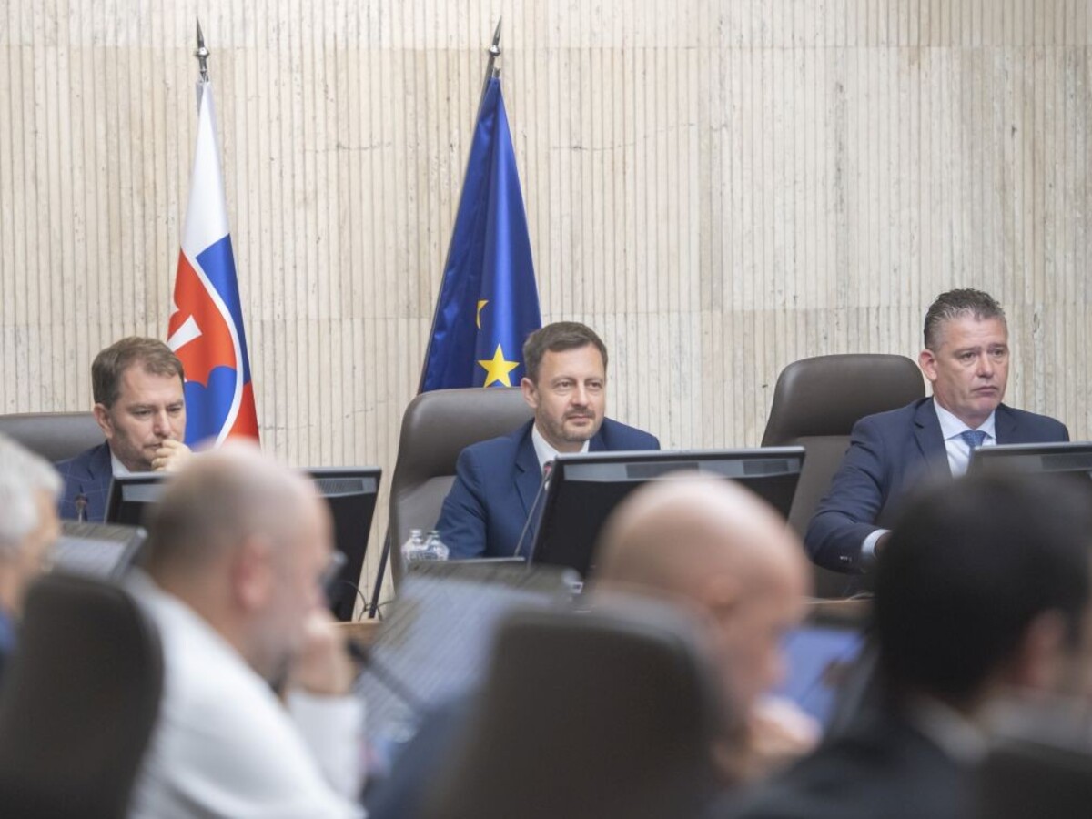 Rokovanie vlády prerušili. Zasadá koaličná rada