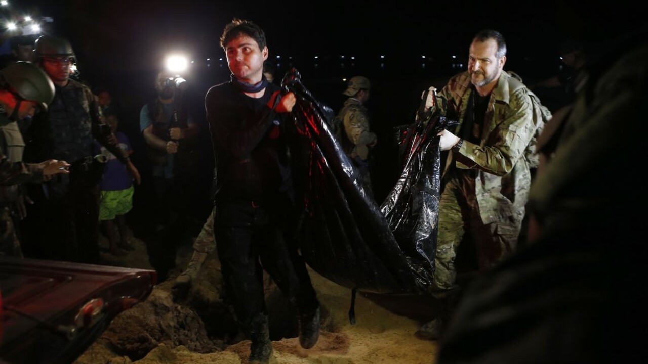 Pátranie sa skončilo tragédiou. Zadržaný muž sa priznal, že nezvestných pochoval v džungli