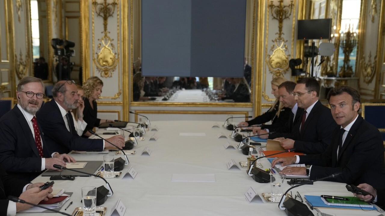 České predsedníctvo v Rade EÚ sa začína chybou. Autori videa si pomýlili historický dátum