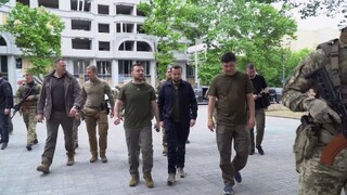 Zelenskyj navštívil Mykolajiv. Miestnych zdravotníkov označil za hrdinov