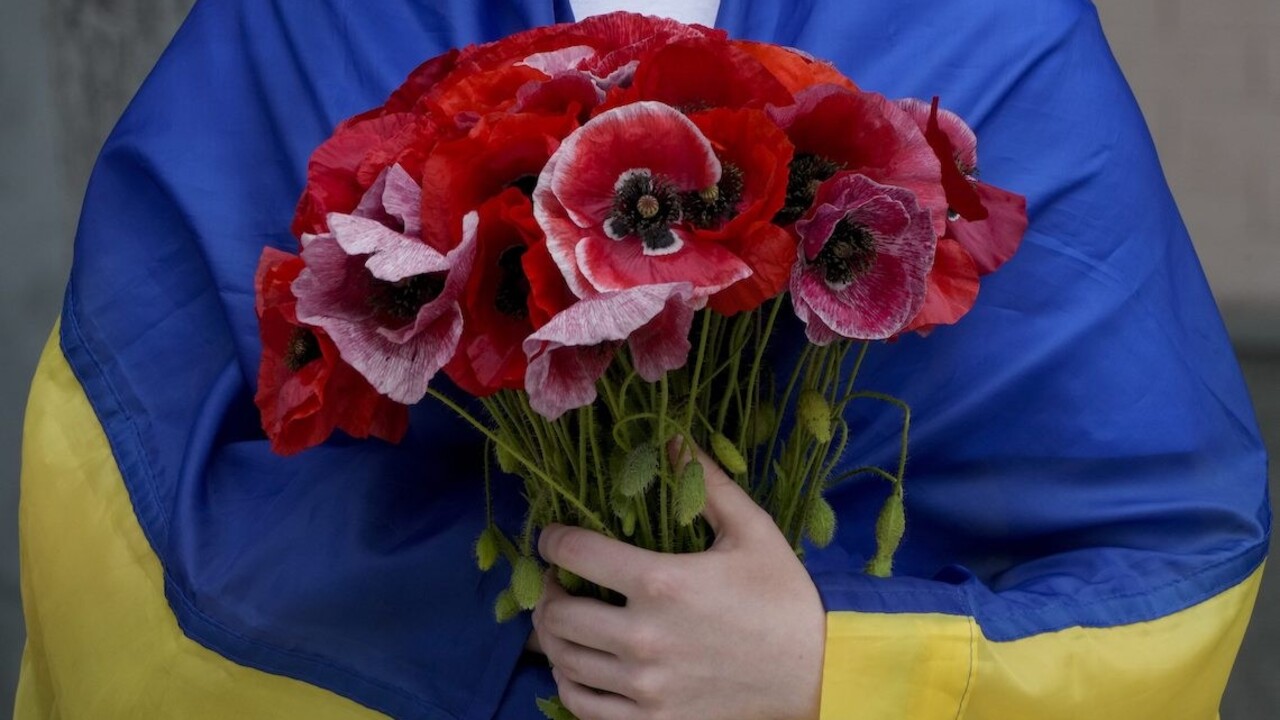 FOTO: Ukrajina trúchli, na fronte zomiera zlatá generácia. Pochovala aktivistu, ktorý bol hlasom slobody a nezávislosti