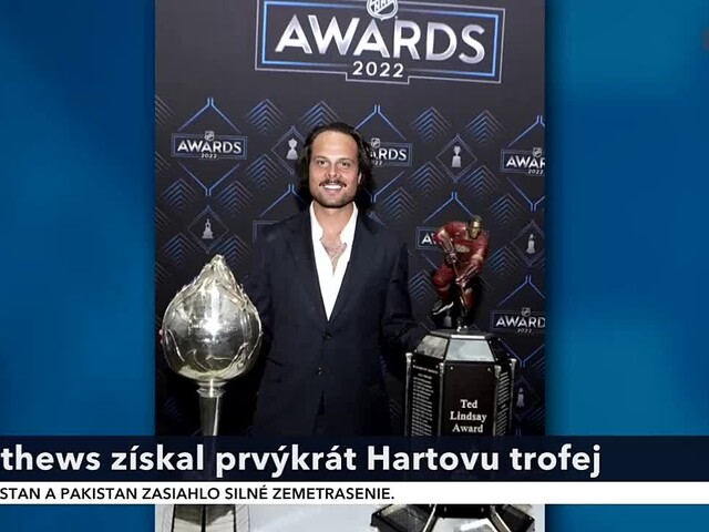 NHL: Matthews získal po prvýkrát Hartovu trofej. Slávnostné udeľovanie ocenení sa uskutočnilo v Tampe