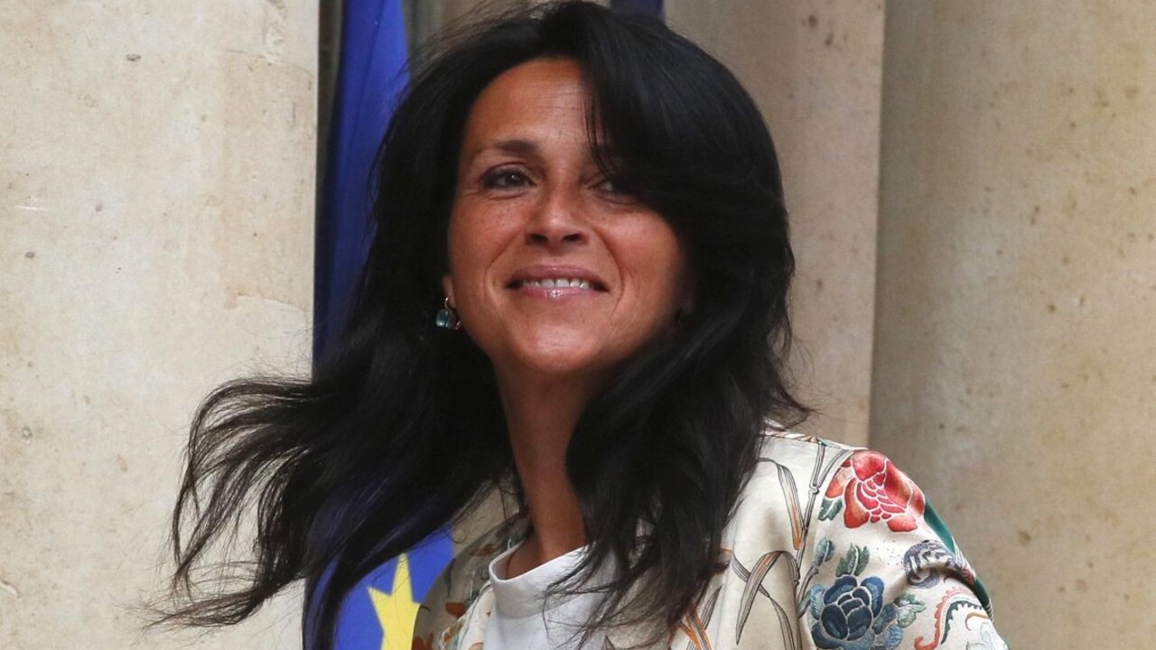 Macronova vláda má problém. Štátnu tajomníčku vyšetrujú pre podozrenie zo znásilnenia