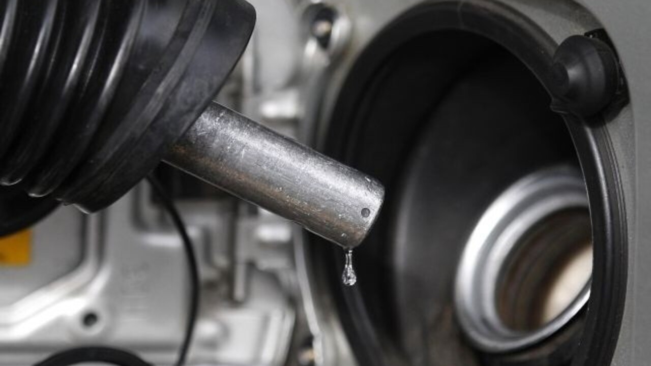 Domiešavač ako cisterna a bagre bez nafty. Firmy už riešia palivo spôsobmi, ktoré by ešte nedávno zneli absurdne