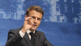 Chcem, aby bolo Rusko vo vojne s Ukrajinou porazené, nie rozdrvené, uviedol Macron