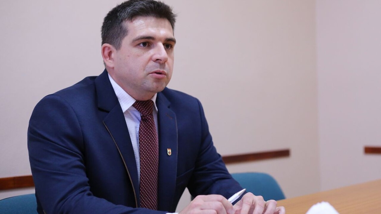 Primátor Brezna Abel sa bude opäť uchádzať o post hlavy mesta ako nezávislý kandidát