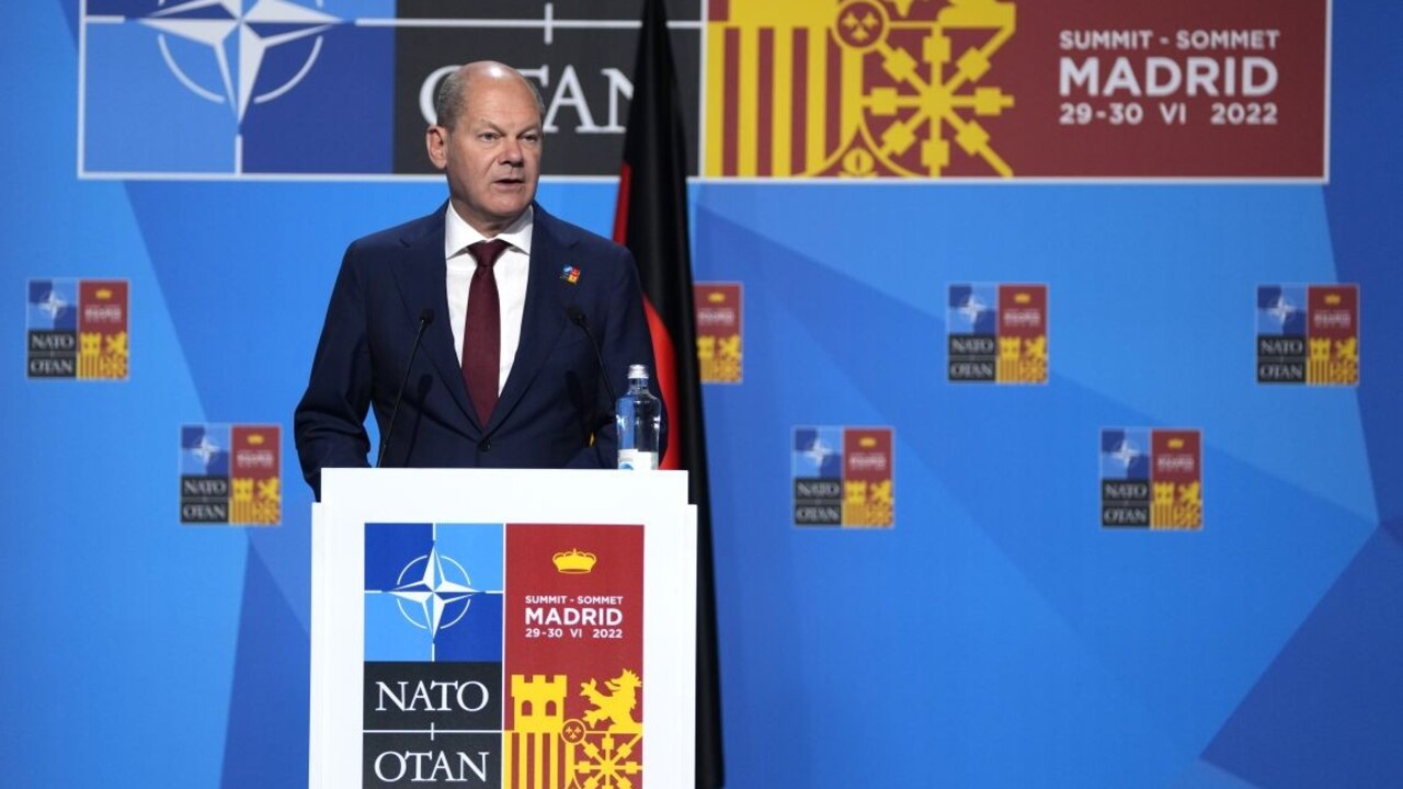 Scholz reagoval na tvrdenia Putina: Hrozbou nie je Aliancia, ale on sám