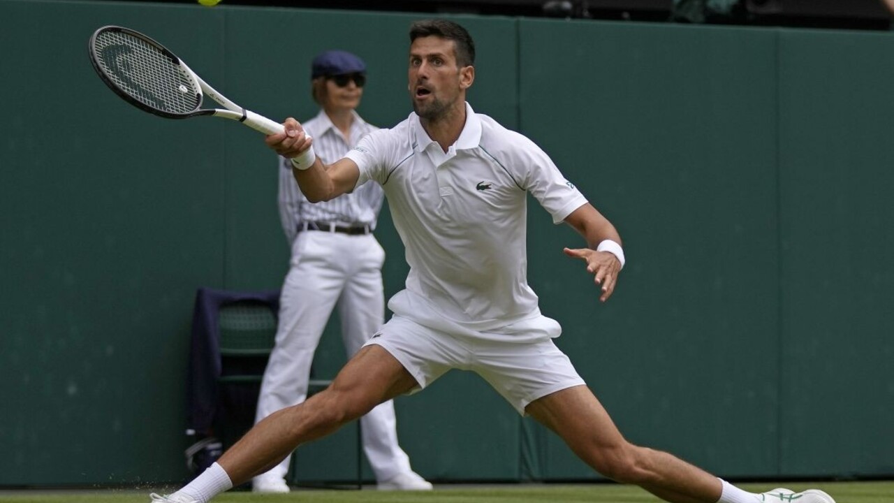Fenomenálny výkon Djokoviča stačil na Sinnera, postúpil do semifinále Wimbledonu