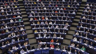 Poslanci Európskeho parlamentu schválili pomoc pre Ukrajinu vo výške 18 miliárd eur