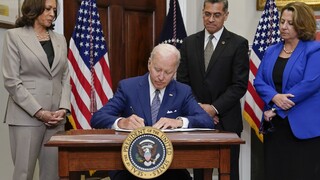 Biden vzdoruje zákazu potratov v USA. Podpísal nariadenie na ochranu prístupu k interrupciám