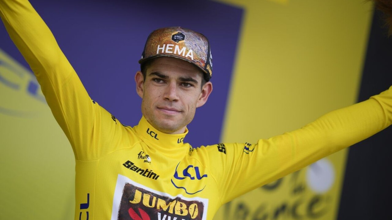 Víťazom ôsmej etapy Tour de France Van Aert, na druhom mieste Matthews