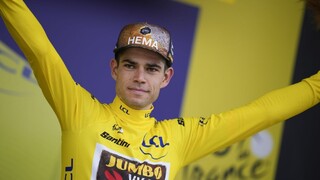 Víťazom ôsmej etapy Tour de France Van Aert, na druhom mieste Matthews