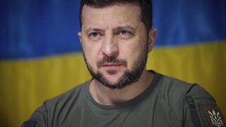 Rusi sa boja ukrajinskej armády, vyhlásil Zelenský. Okupantom posiela tvrdý odkaz