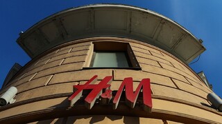 Odevný gigant H&M odchádza z Ruska. Bude ho to stáť desiatky miliónov eur