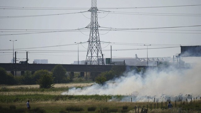 Londýn sužujú viaceré požiare. Hasičský zbor vyhlásil pohotovosť