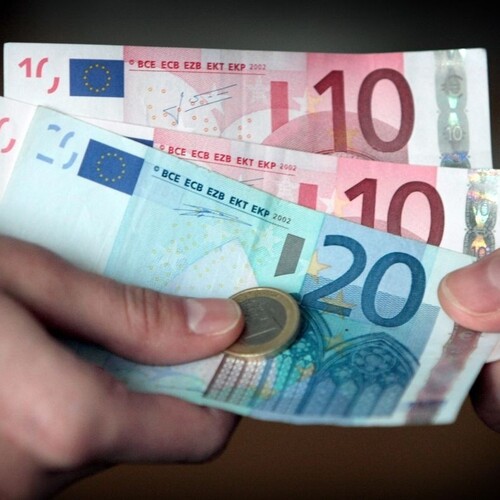 Domácnosti by mali ušetriť na elektrine za dva roky v priemere 500 eur