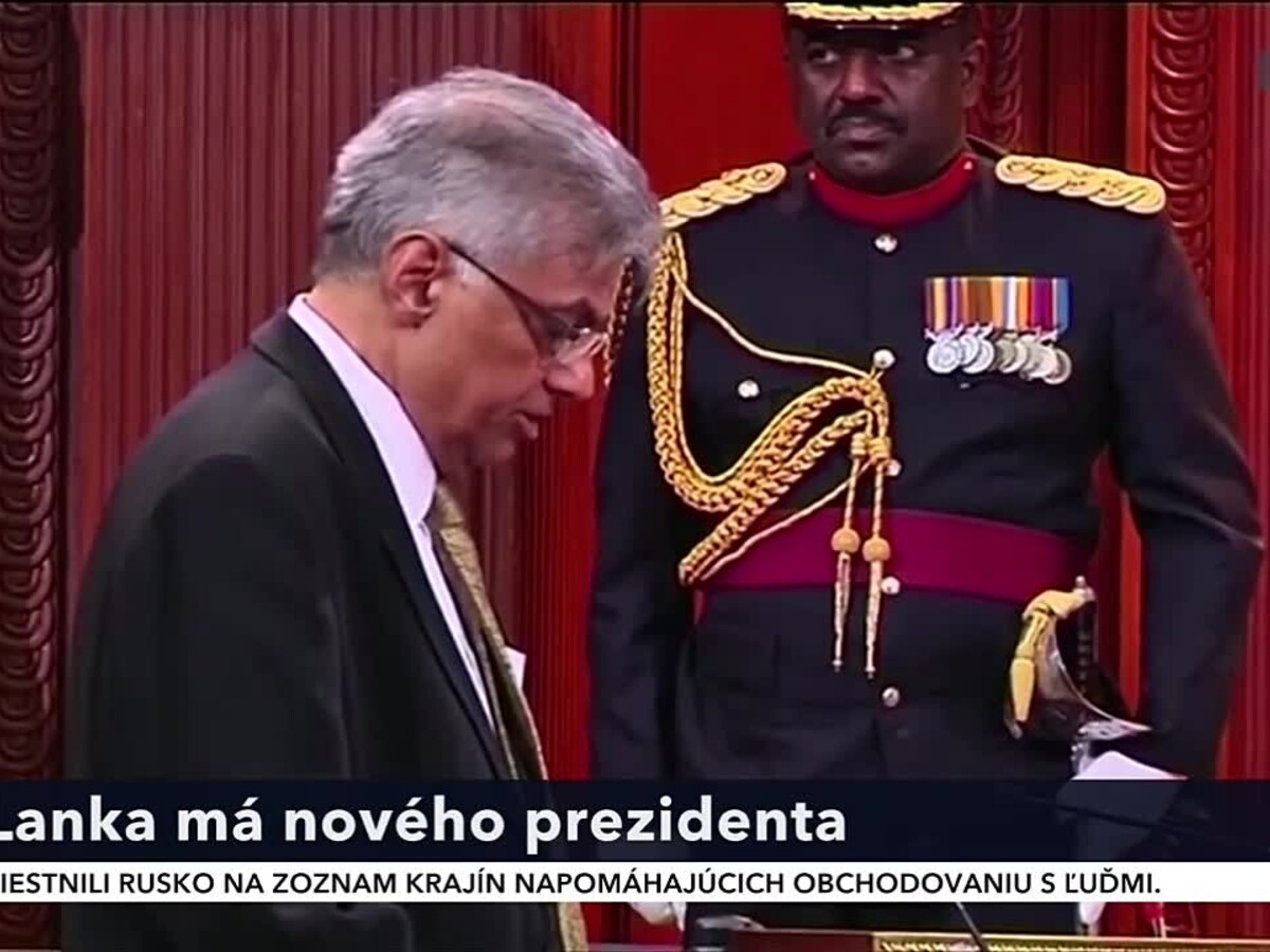 vickramasinghe_1.jpg