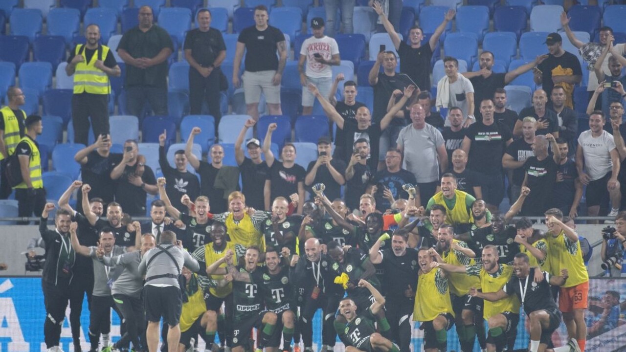 Zničení a ponížení Slováci. Organizátor sa správal k fanúšikom Fradi ako k zvieratám, píše maďarské médium