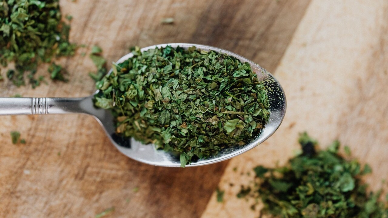 Oregano využijete aj mimo kuchyne: Táto bylinka zatočí s lupinami aj akné