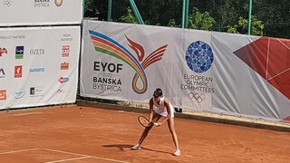 EYOF: Slovenská tenistka Jamrichová získala zlato vo dvojhre, deklasovala Nemku Färberovú
