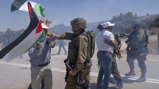 Izraelskí vojaci strieľali na demonštrantov v Predjordánsku, usmrtili palestínskeho mladíka