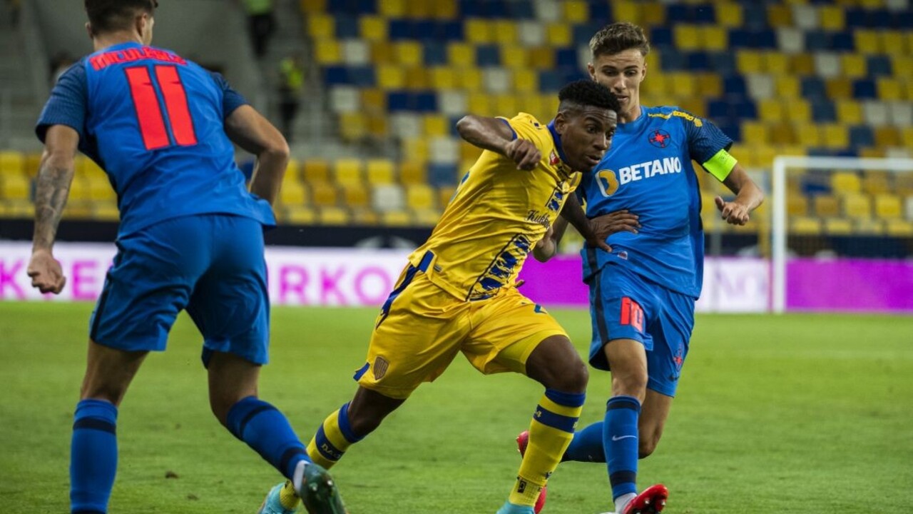 Dunajská Streda podľahla FCSB v 3. predkole EKL, inkasovala po červenej karte Kružliaka