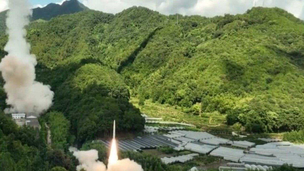 Čína odpálila v blízkosti Taiwanu niekoľko balistických striel, všetky zasiahli svoje ciele