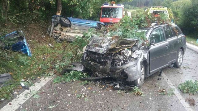 dopravná nehoda havária auto 1140 px (facebook.com/pg/prezidiumhazz)