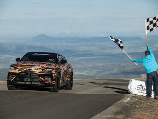 Lamborghini pripravuje facelift modelu Urus