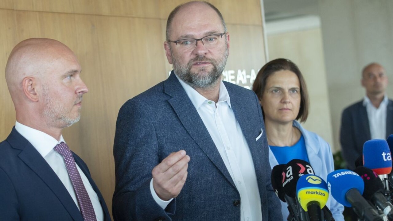 Rokovanie o budúcnosti koalície bude v sobotu, zúčastní sa ho aj SaS