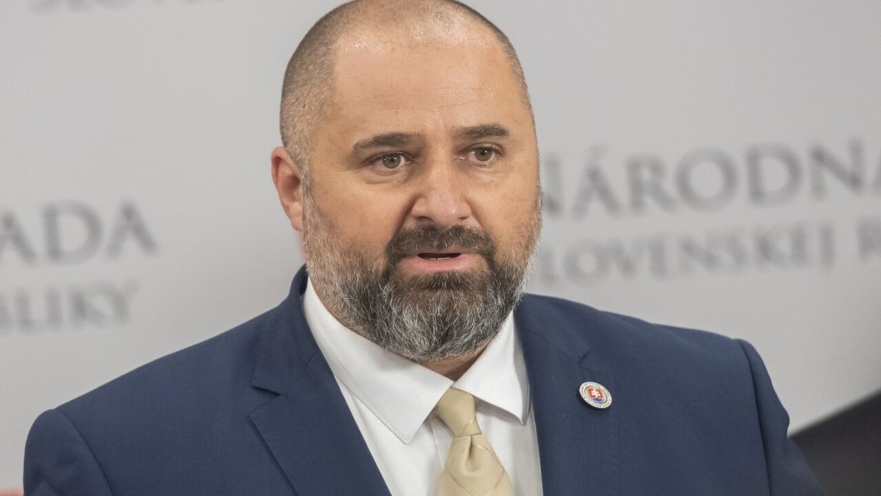 Linhart zo Sme rodina sa o svojom obvinení dozvedel z médií. Je to absurdné, reagoval