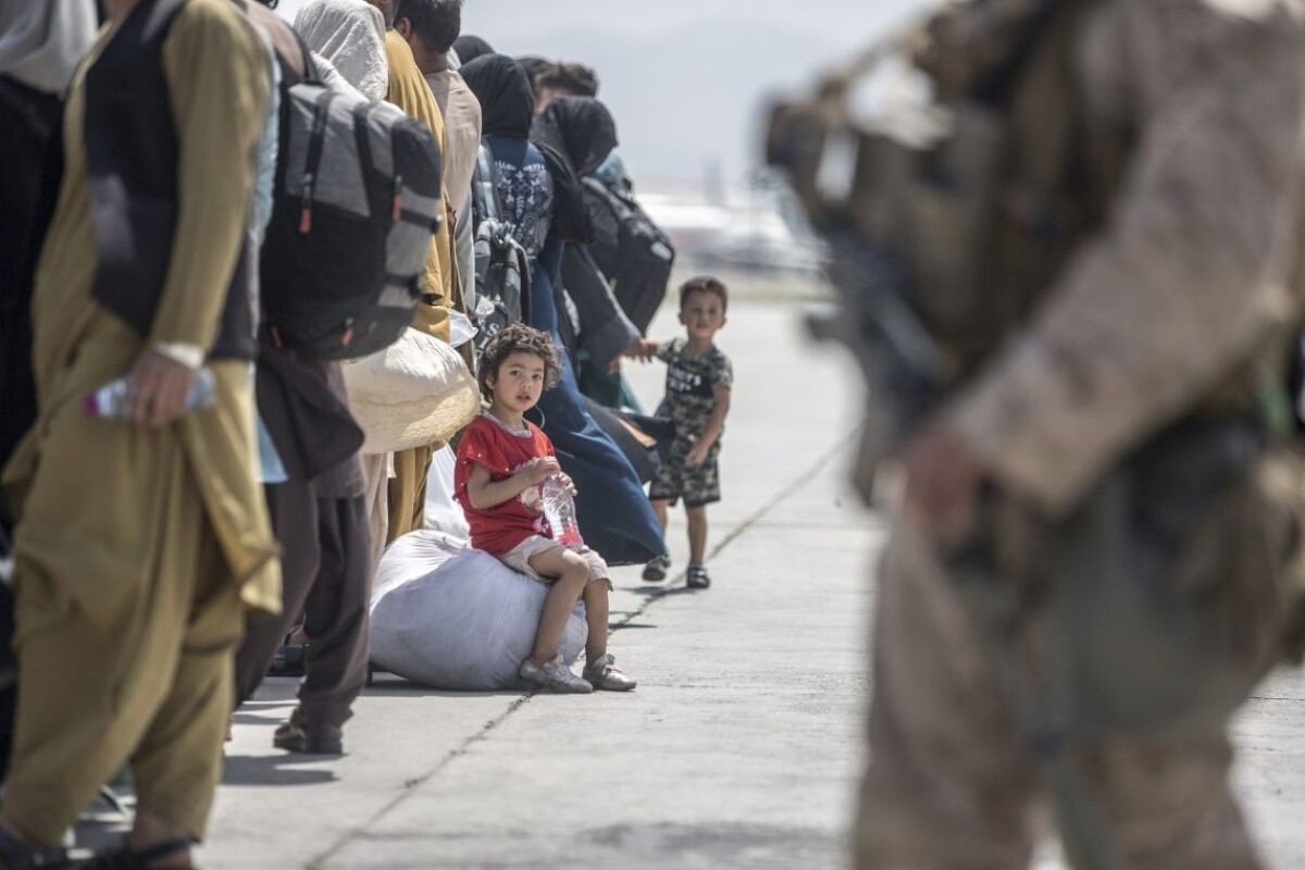Za 24 hodín bolo z letiska v Kábule evakuovaných 16.000 ľudí