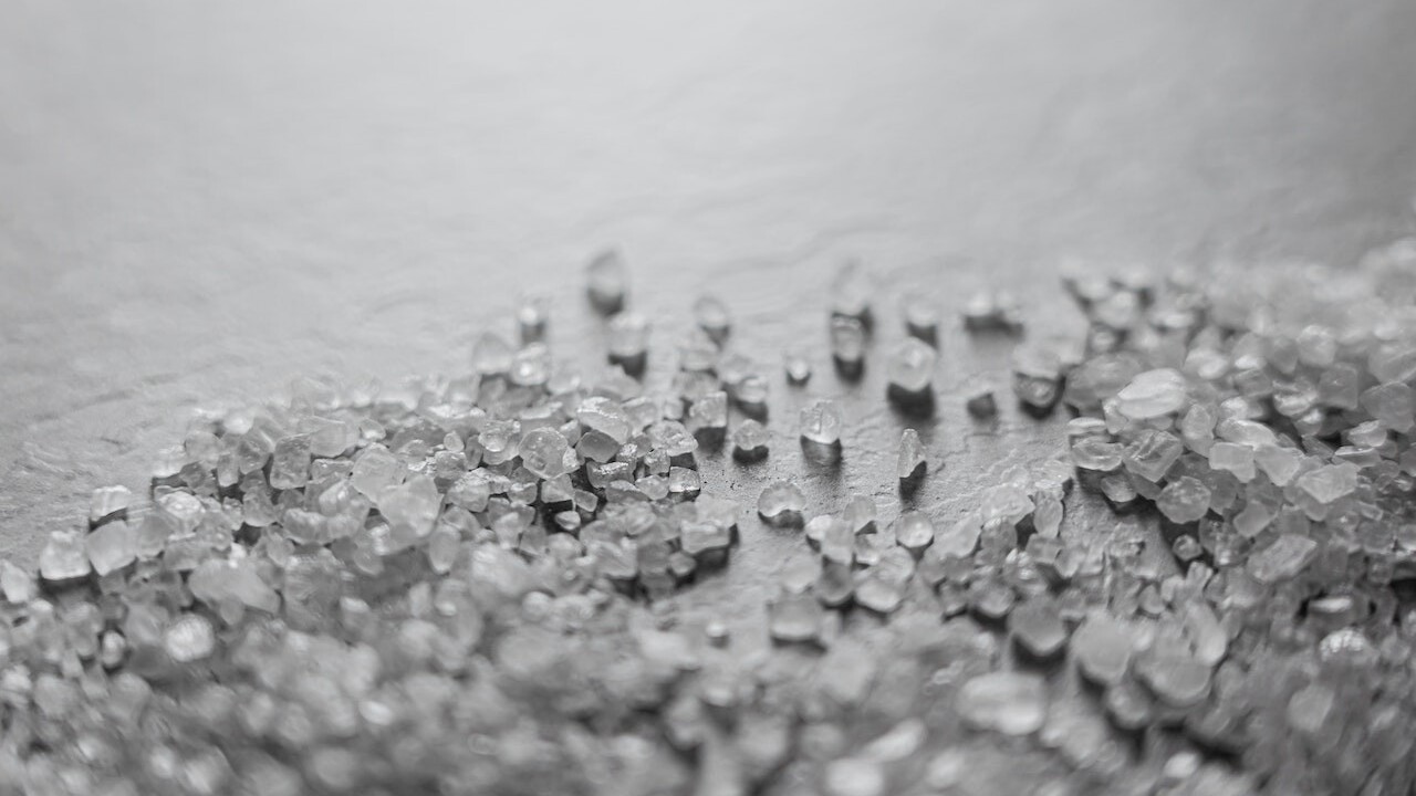 Soľ nad zlato, nie však hocijaká. Epsomská pomôže telu, vlasom a využijete ju aj v záhrade