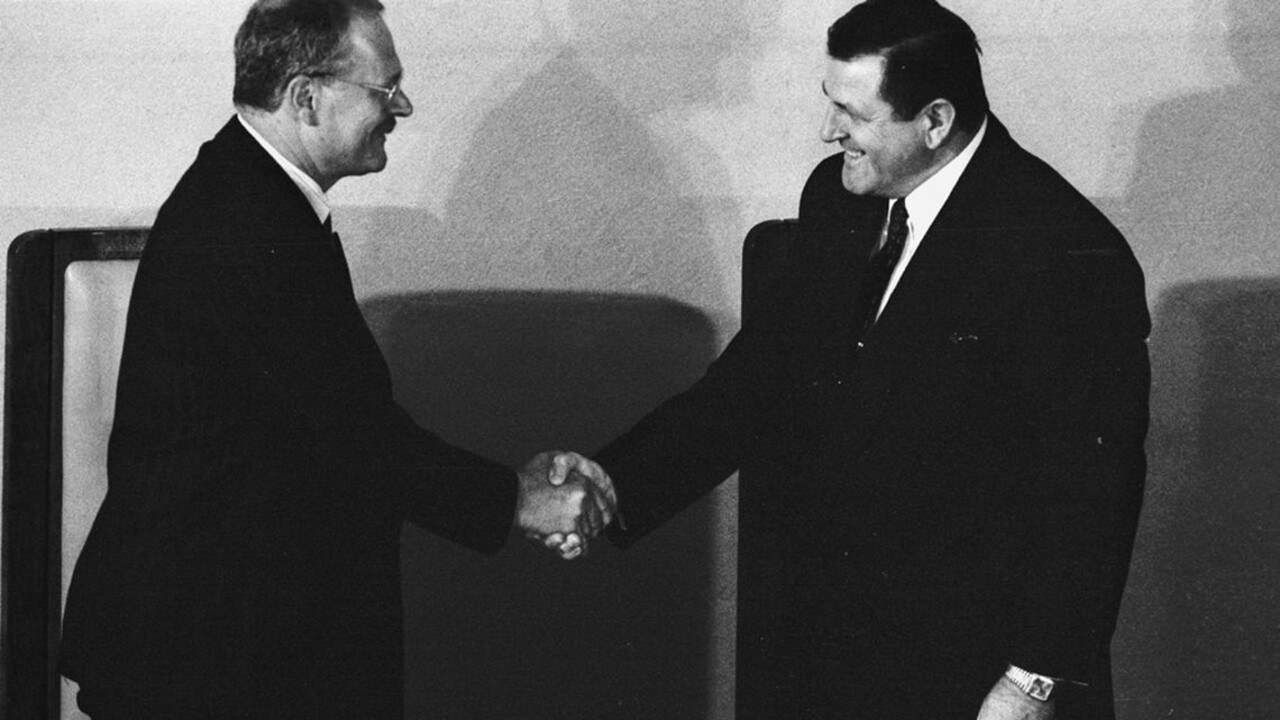 ROZHOVOR: Dodnes ma označujú za zradcu, hovorí Mikloško. Vysvetlil, prečo bol proti ústave