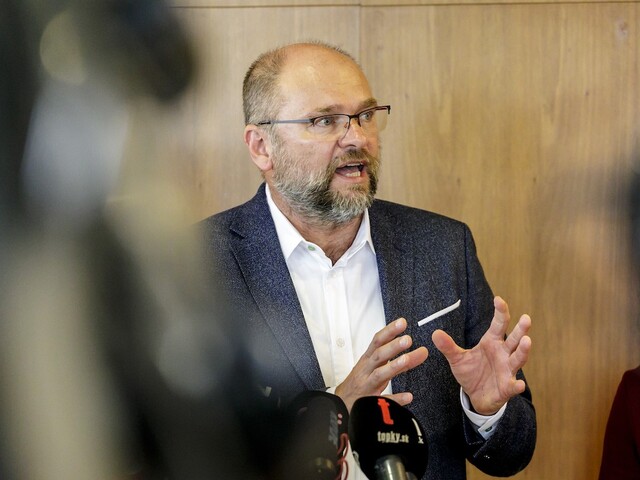 Sulík navrhol svoj odchod z funkcie. Je ochotný túto obeť priniesť, ak s ním odíde aj Matovič
