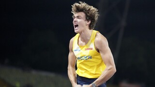 Švédsky fenomén Armand Duplantis v novom rekorde európskeho šampionátu obhájil zlato v žrdi