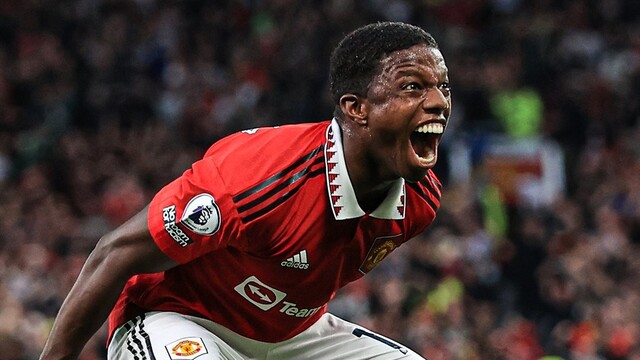 Manchester United zdolal Liverpool. Získal prvé body v sezóne