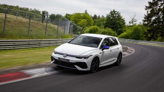 Volkswagen Golf R 20 Years sa predviedol na Nürburgringu