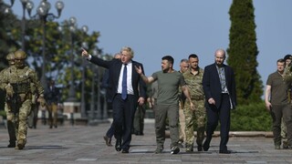 Johnson pricestoval neohlásene na Ukrajinu, zavítal na oslavy Dňa nezávislosti