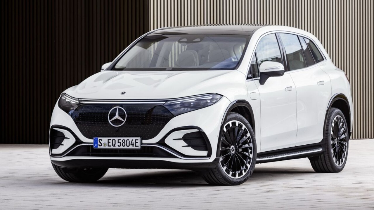 Mercedes EQS SUV spoznal slovenskú cenovku. Na akej sume začína základná verzia?