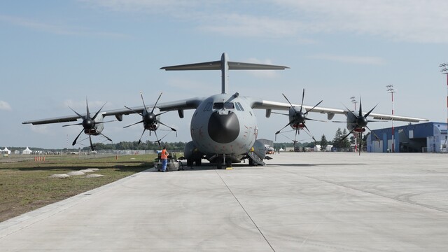 FOTO: Exkluzívne zábery z interiéru jedného z najväčších vojenských lietadiel, ktoré bude hviezdou SIAF 2022