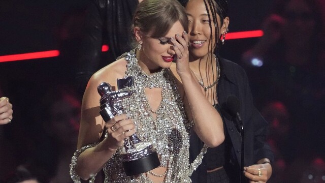 V USA sa odovzdávali hudobné ocenenia MTV. Cenu za najlepší videoklip získala Taylor Swift