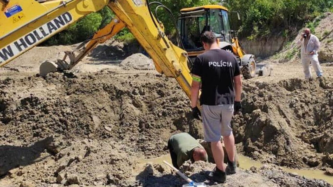 Kosti, vykopané v Dolnom Chotári, patria členovi východoslovenského gangu. Potvrdila to policajná analýza