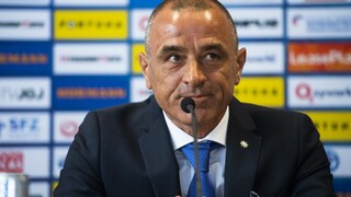 Slovenská futbalová reprezentácia má nového trénera. Calzona bude od svojich hráčov vyžadovať disciplínu